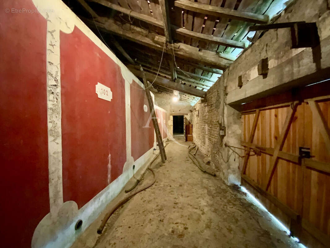 Maison à FONTAINES-D&#039;OZILLAC