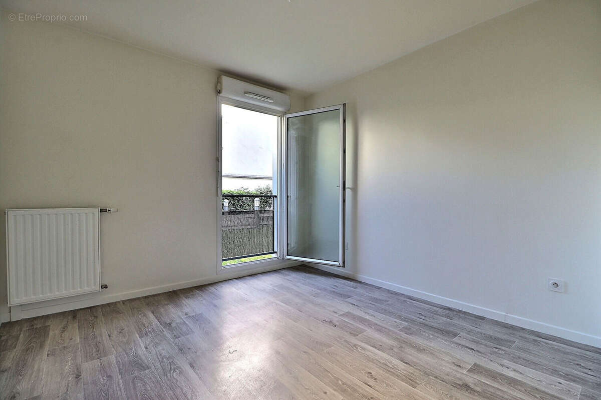 Appartement à AUBERVILLIERS