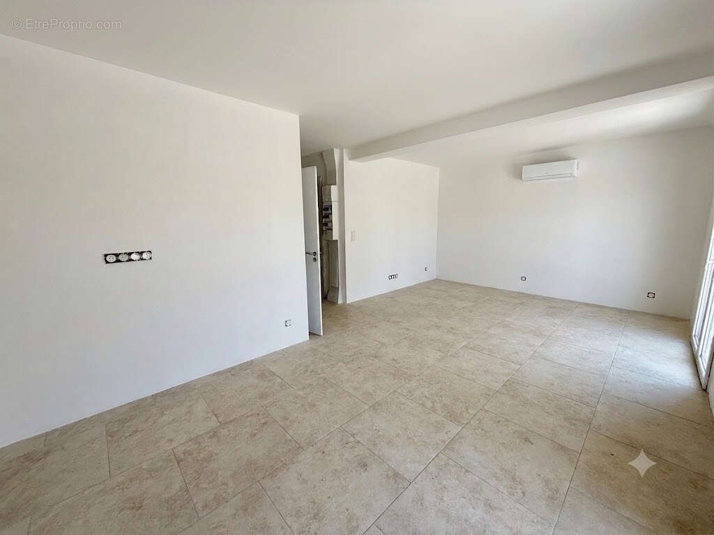Maison Saint Maximin La Sainte Baume 4 pièce(s) 76.76 m2 - photo 4