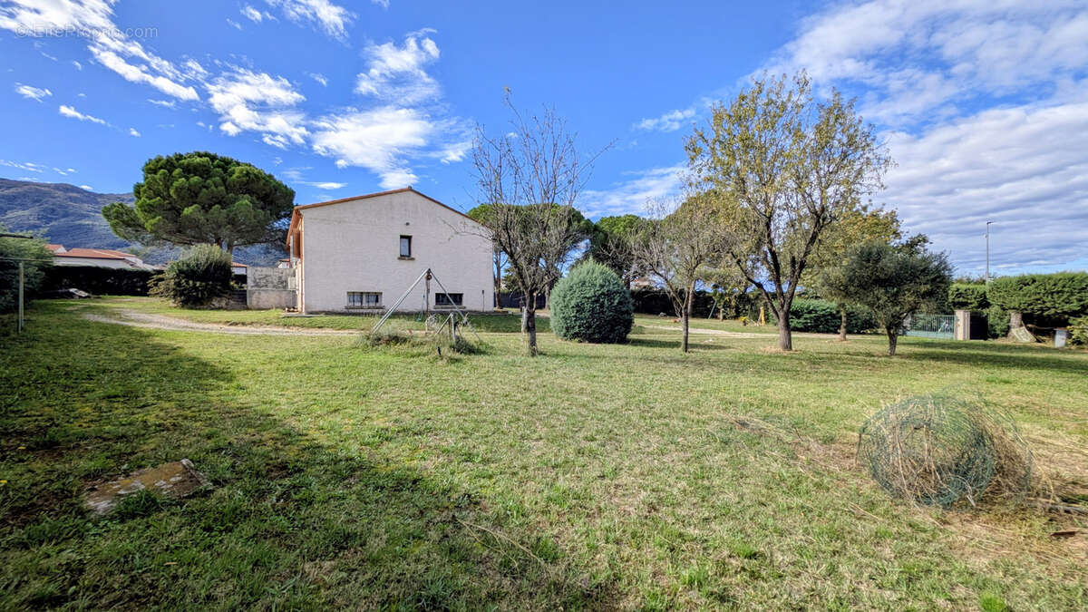 Maison à VILLELONGUE-DELS-MONTS