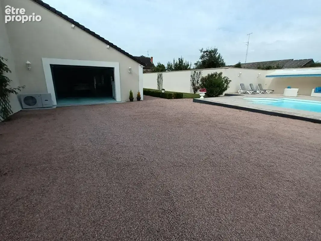 Maison de qualité avec piscine, studio indépendant et dépendances - photo 5