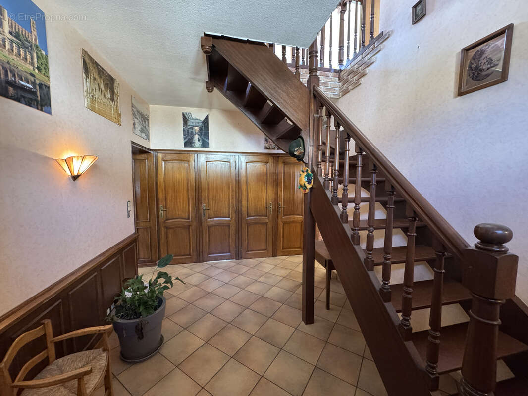 Maison à SAINT-JUERY