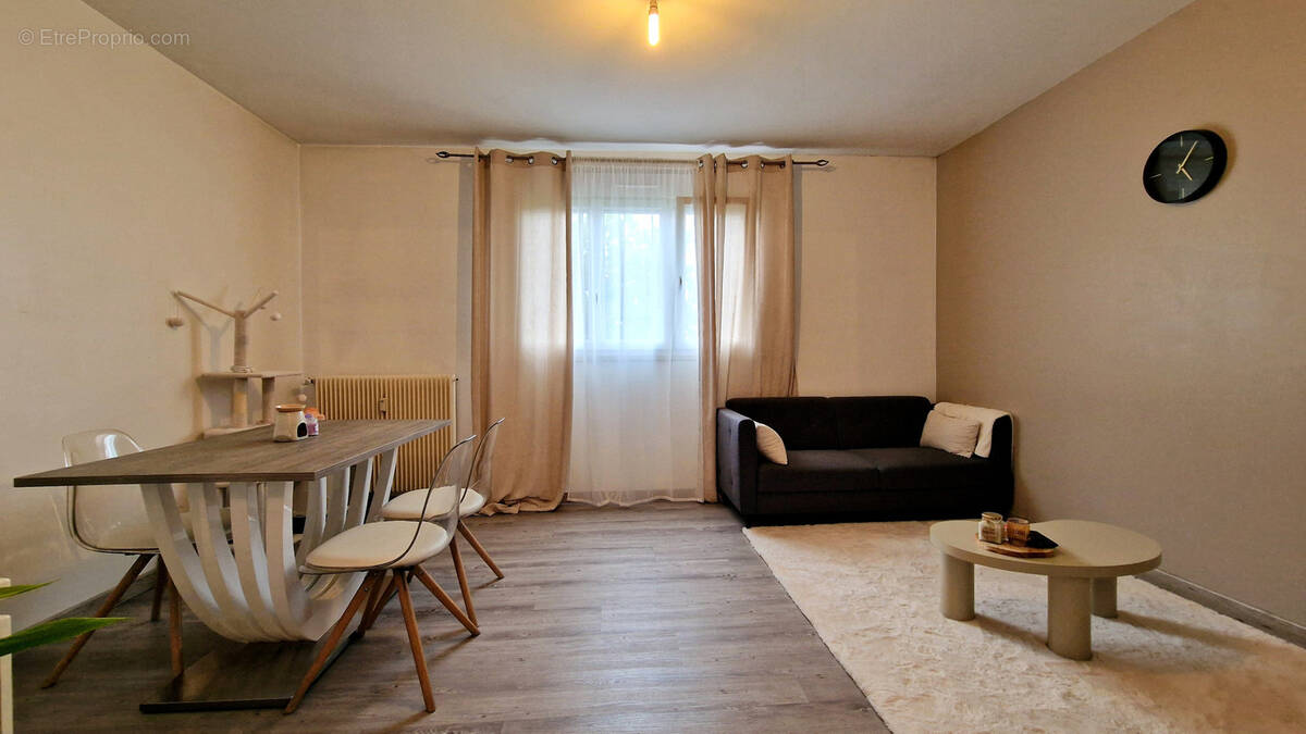 Appartement à SAINT-ANDRE-LES-VERGERS