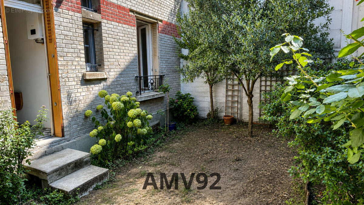 Appartement à LA GARENNE-COLOMBES