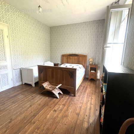 1 n°7 - Maison à HORNOY-LE-BOURG