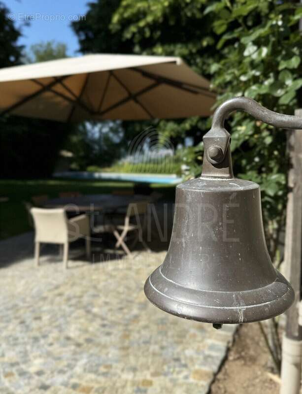 Maison à CHARNECLES