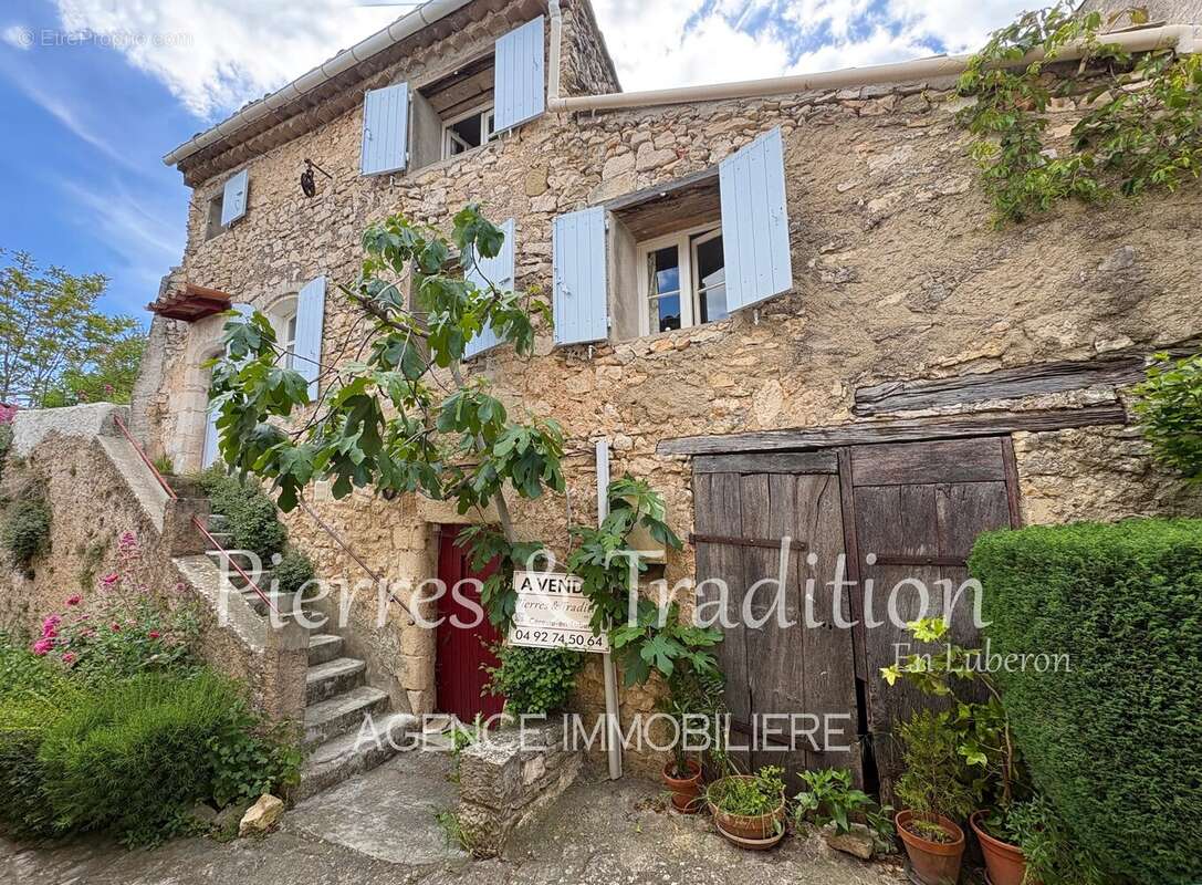 Maison à SIMIANE-LA-ROTONDE