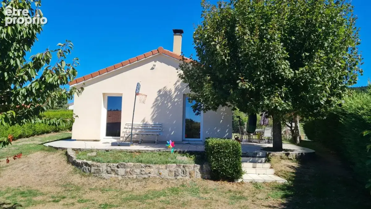 MARLHES 42660 secteur paisible à deux pas du centre du village et des commodités villa 170m² habitables 4 chambres sur 802m² de  - photo 14