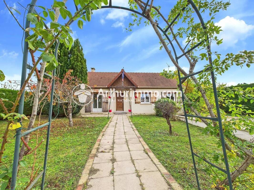 Maison à BOISSISE-LE-ROI