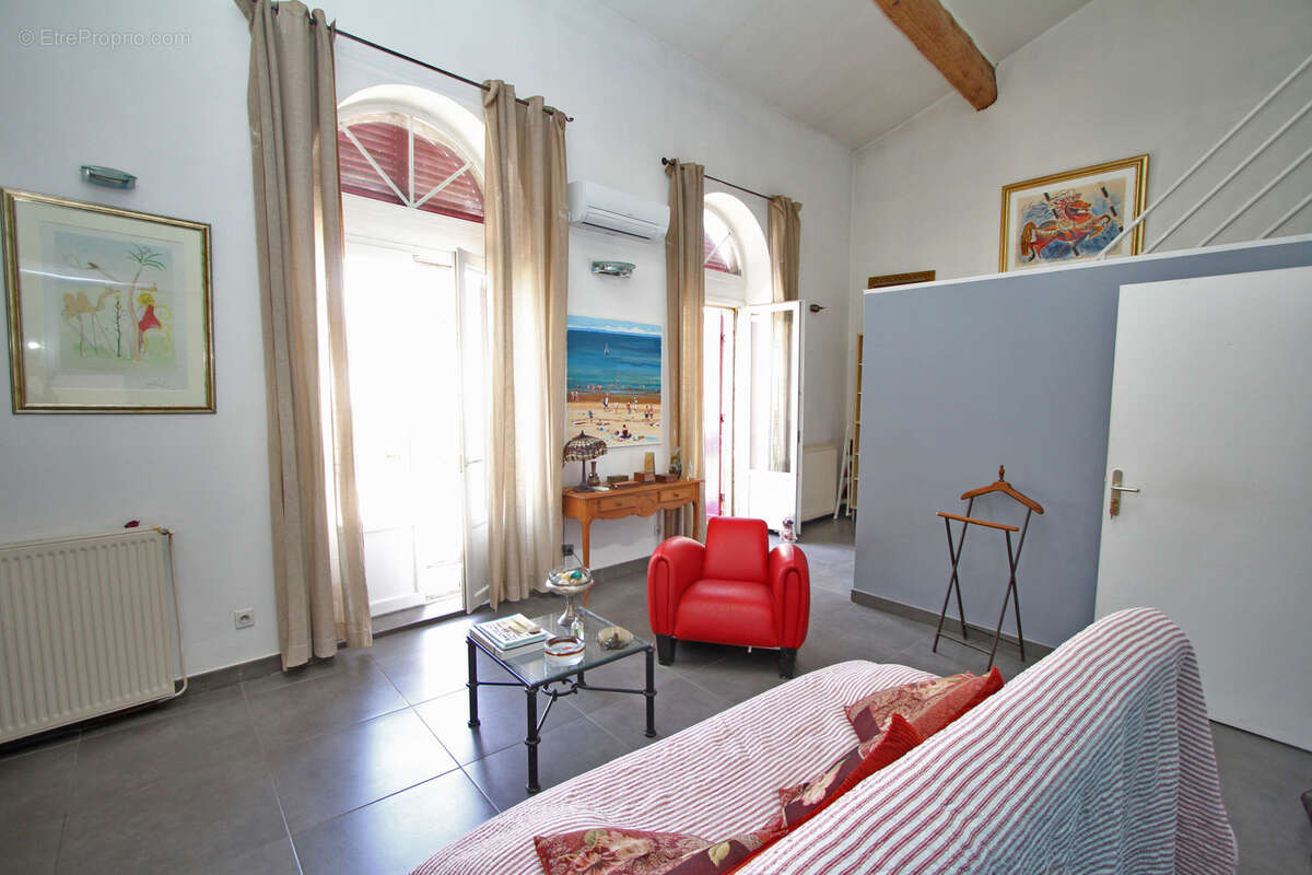 Maison à POUSSAN