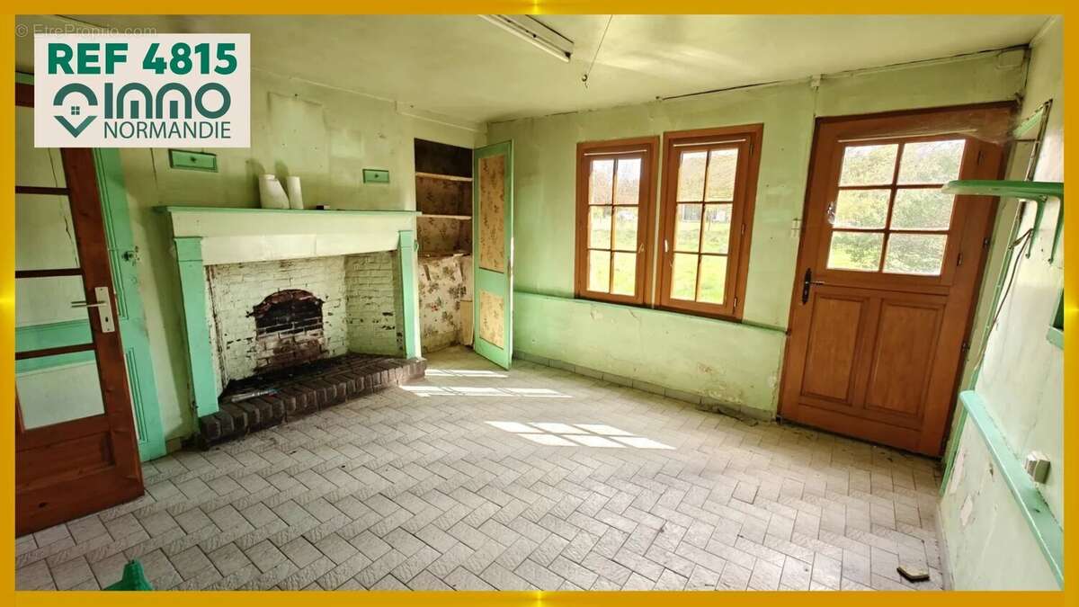 Maison à SAINT-CYR-DE-SALERNE