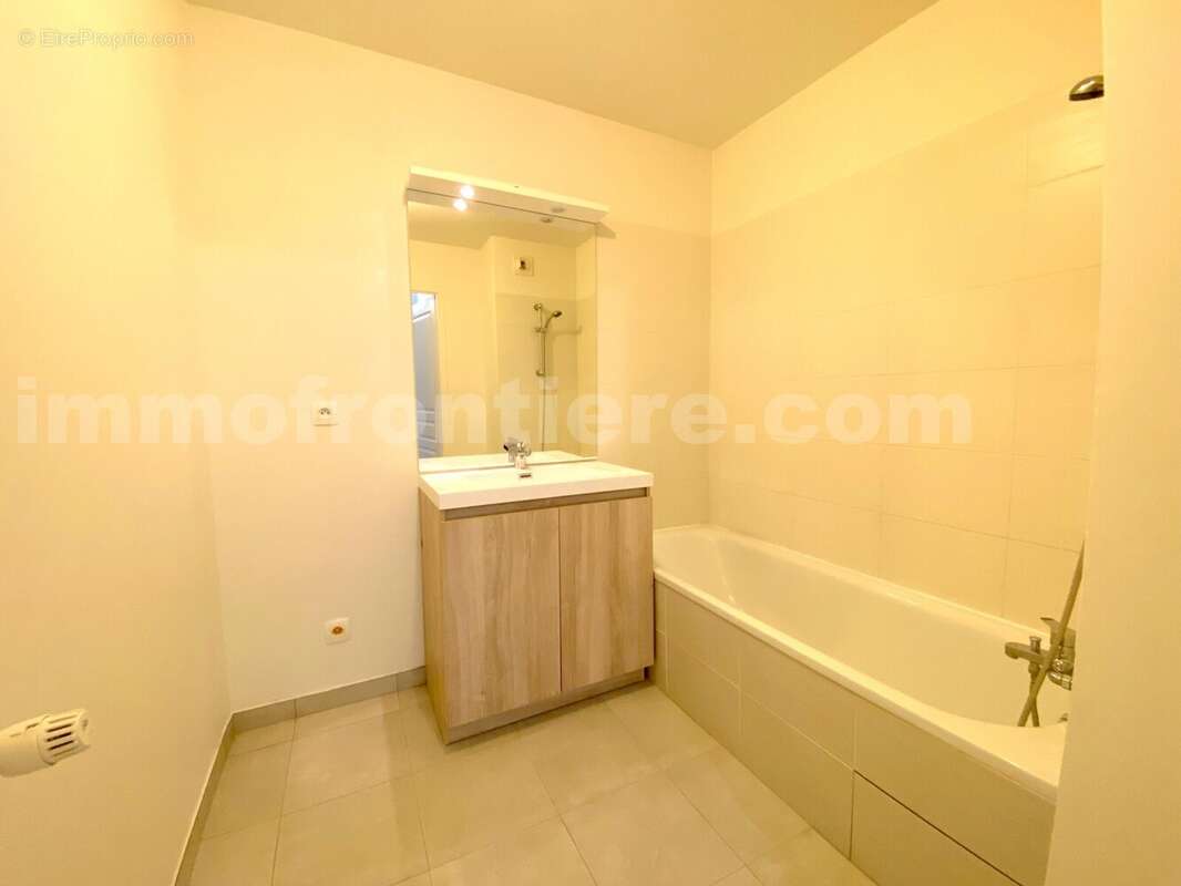Appartement T2 à Vétraz Monthoux  - Appartement à VETRAZ-MONTHOUX