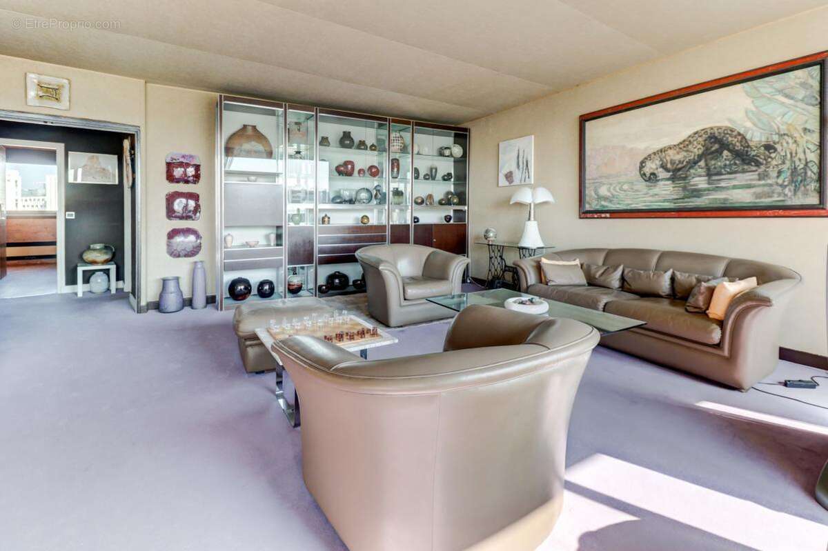 Appartement à PARIS-15E