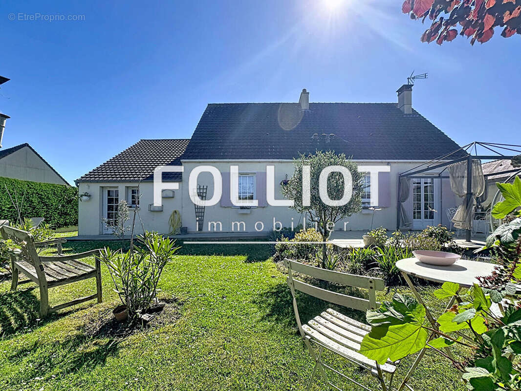 Maison à LION-SUR-MER