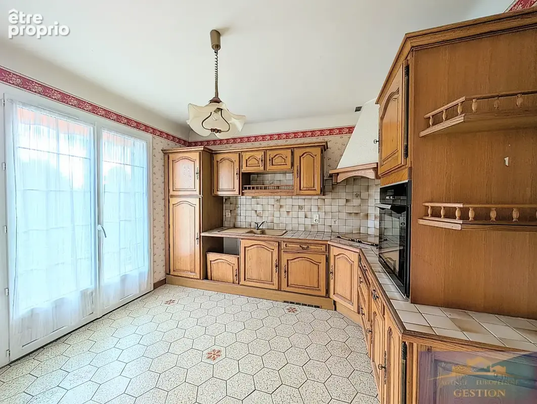Maison 5 pièces - 160m2 - photo 2