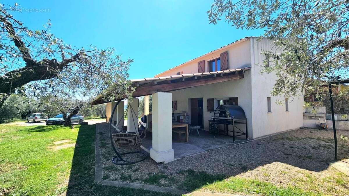 Maison à CLAVIERS