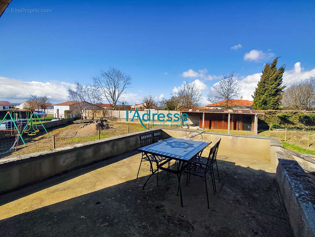 Maison à CHAUDRON-EN-MAUGES