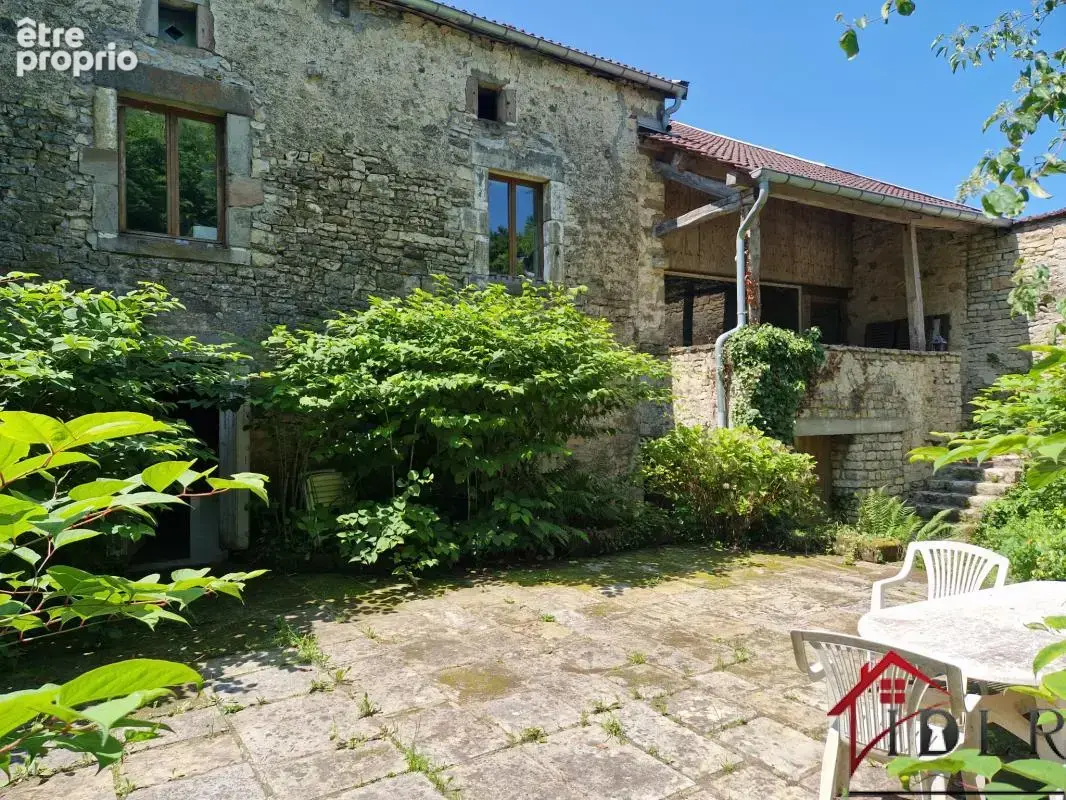 Maison à FRESNES-SUR-APANCE