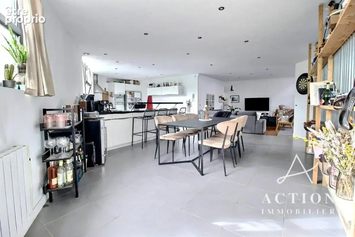 Loft unique de 135 m² – Volume, lumière, extérieur cocooning et parking - photo 2