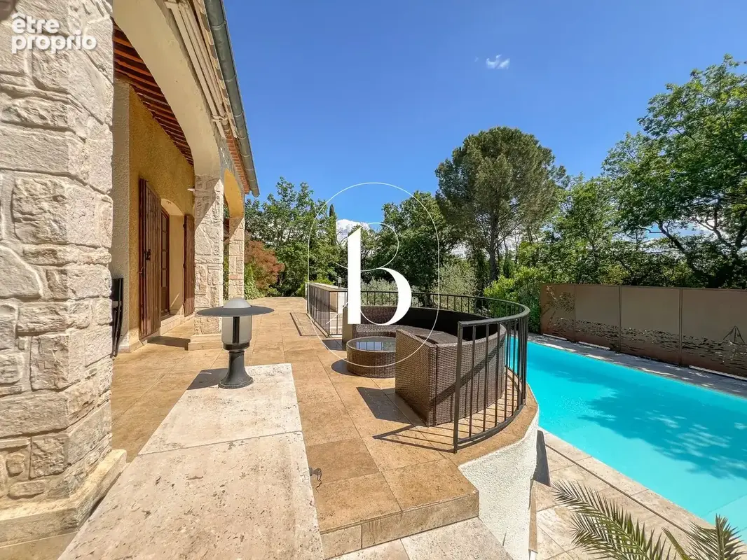 Maison 225 m² à Goudargues  - photo 11