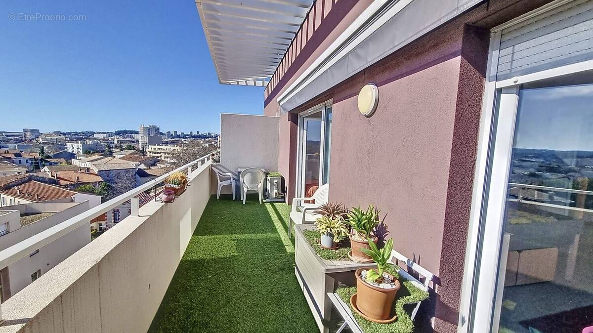 Appartement à NIMES