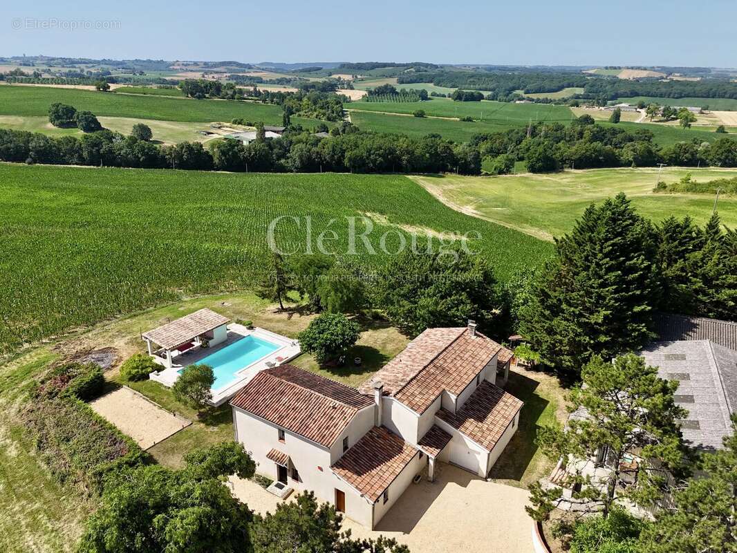 Proche de Tombebœuf – Superbe propriété de 6 chambres avec vues panoramiques, piscine et logement indépendant - photo 30