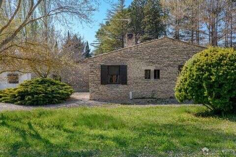 Maison à GORDES