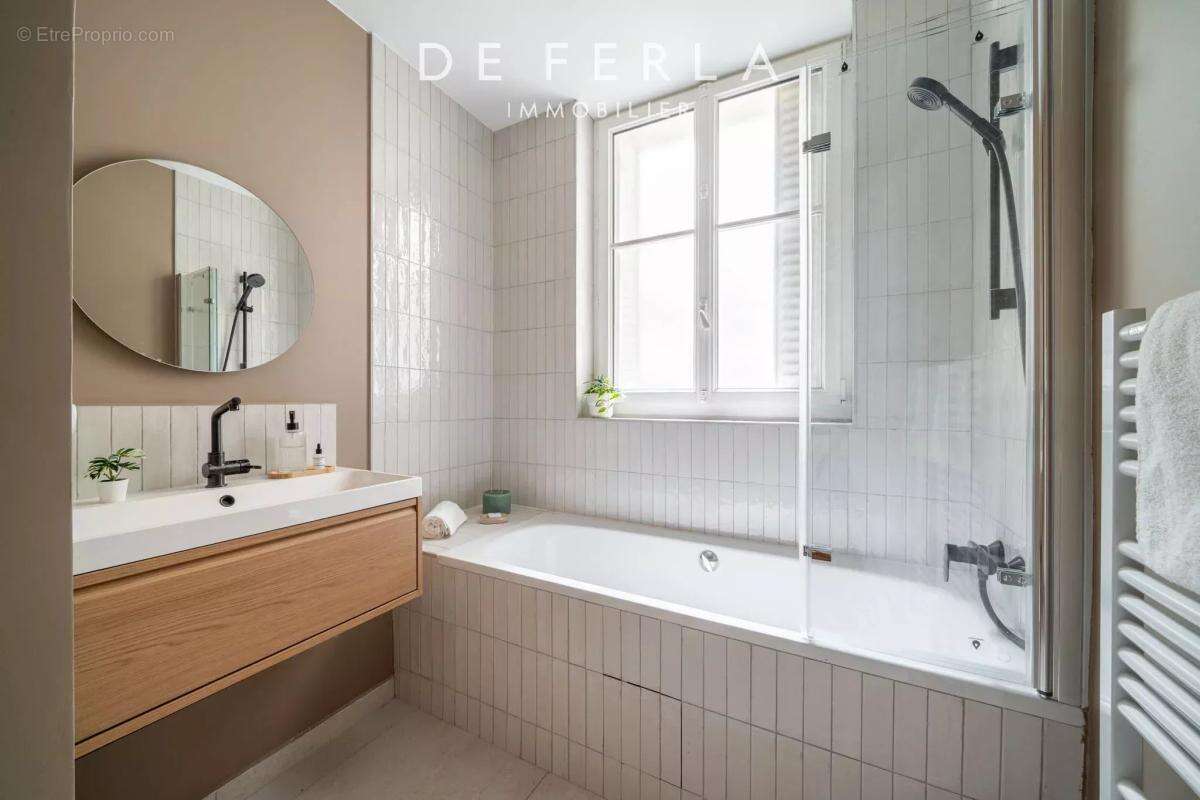 Appartement de standing - 5 pièces - Paris 16ème - photo 9
