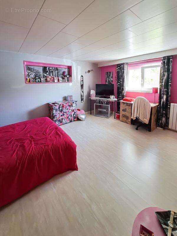 Maison à SAINT-JEAN-SUR-MOIVRE