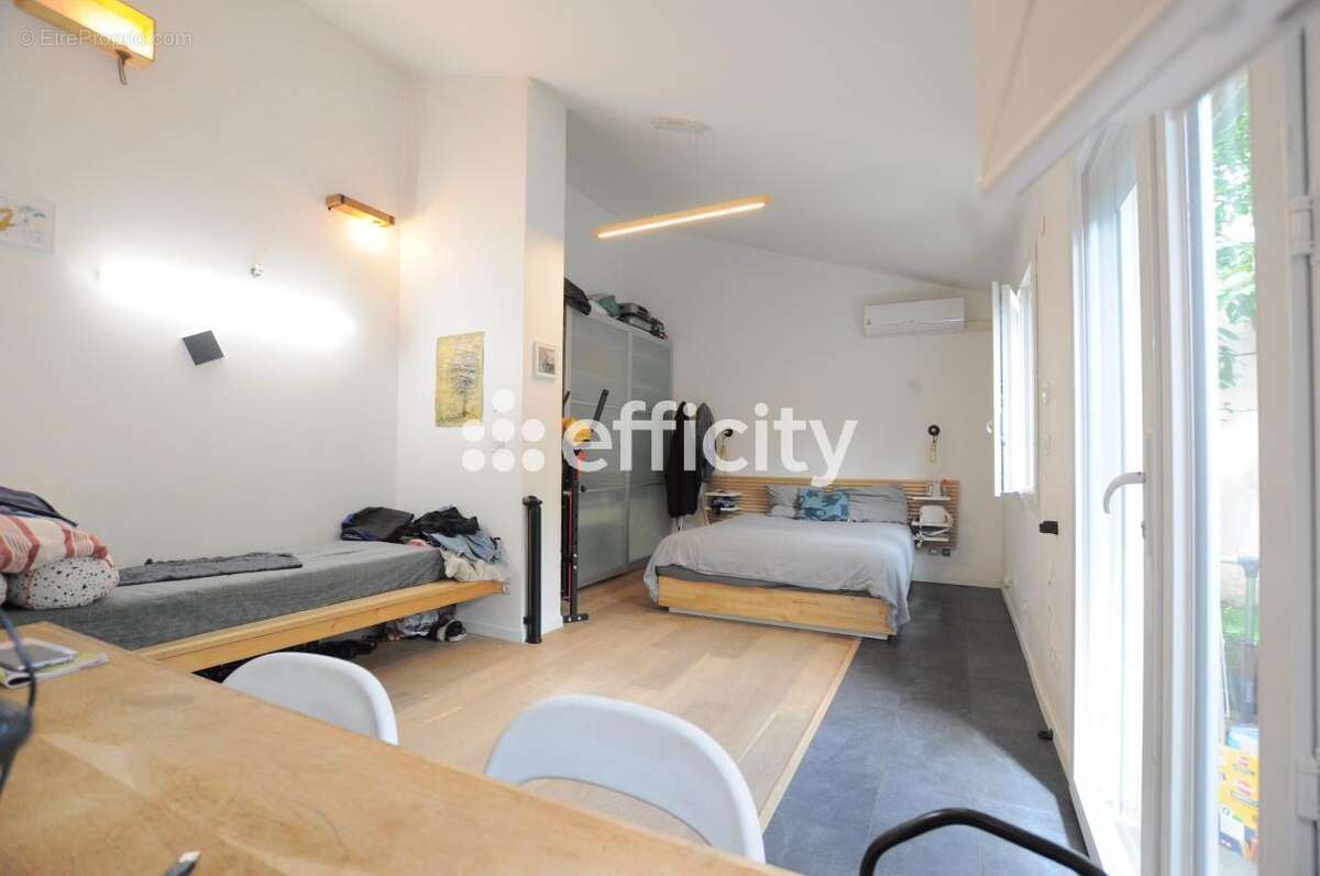 Maison à VILLEURBANNE