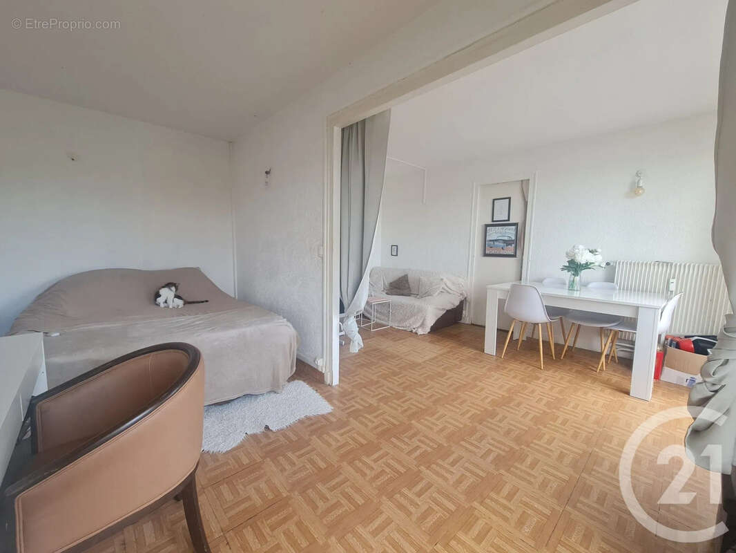 Appartement à LIVRY-GARGAN