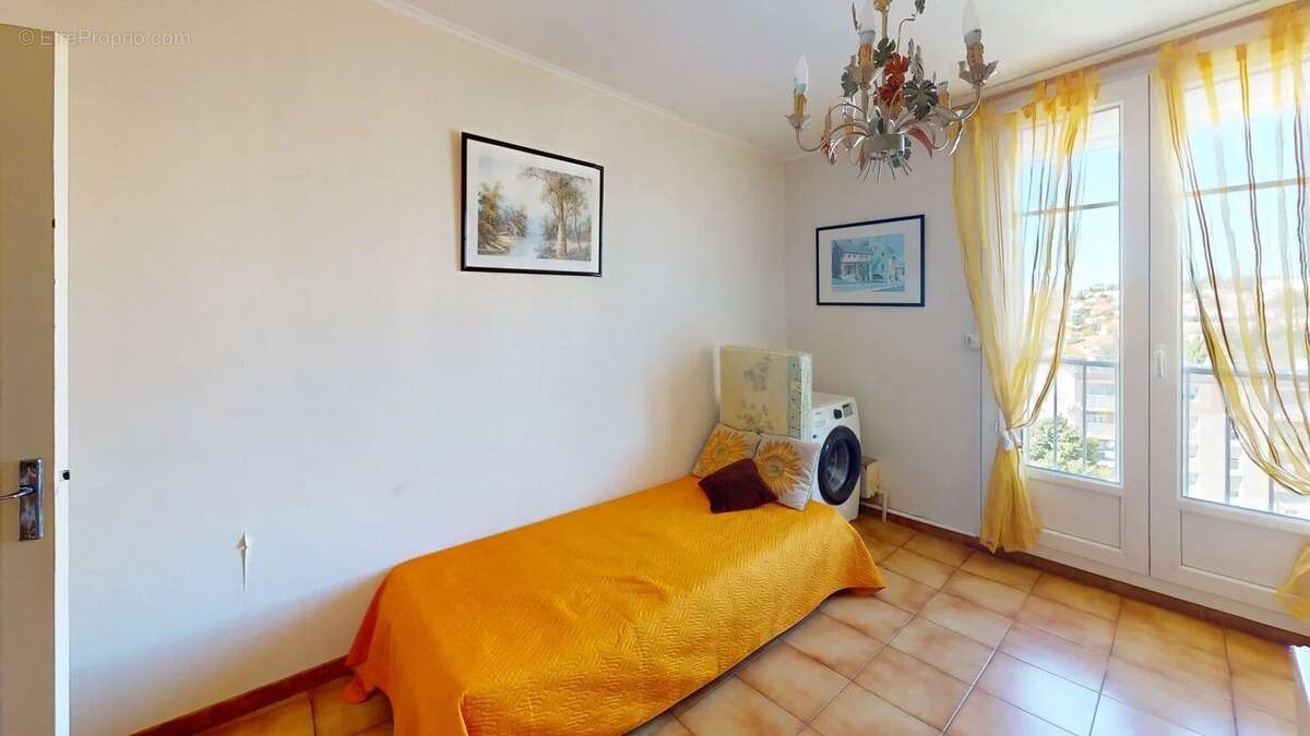 Appartement à PORT-DE-BOUC