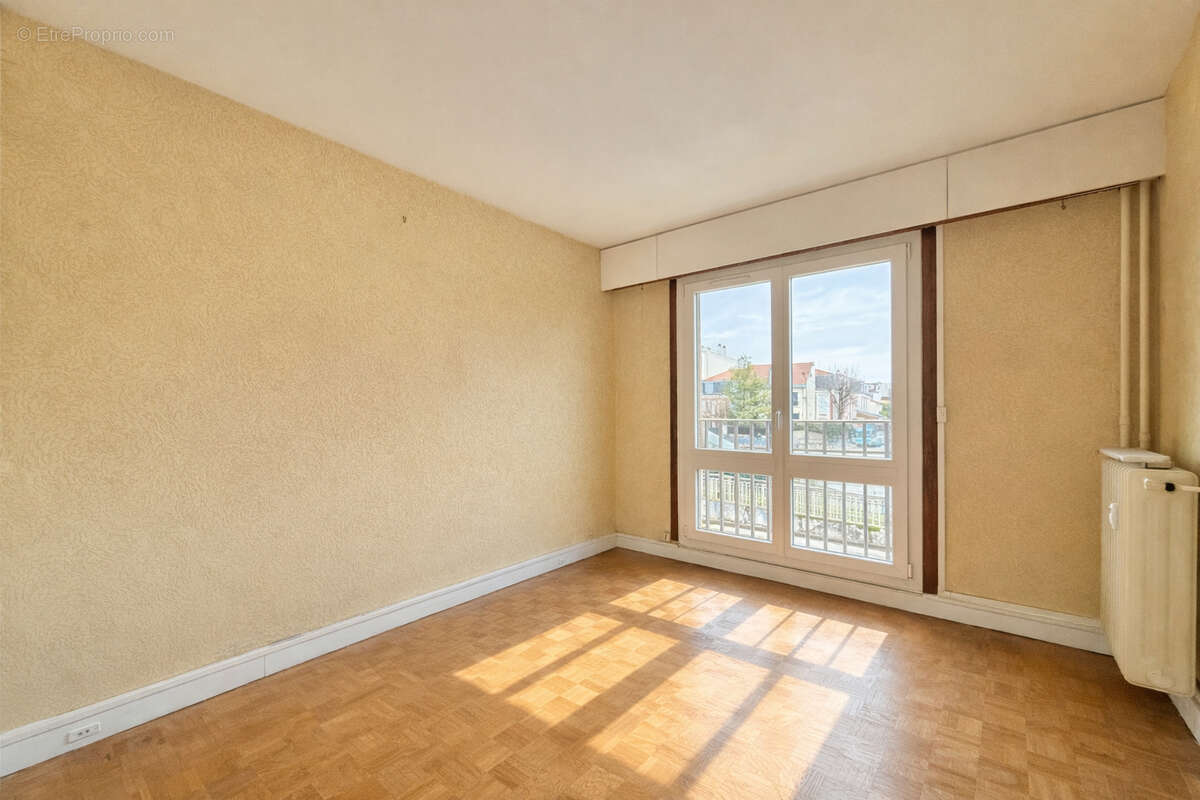 Appartement à FONTENAY-SOUS-BOIS