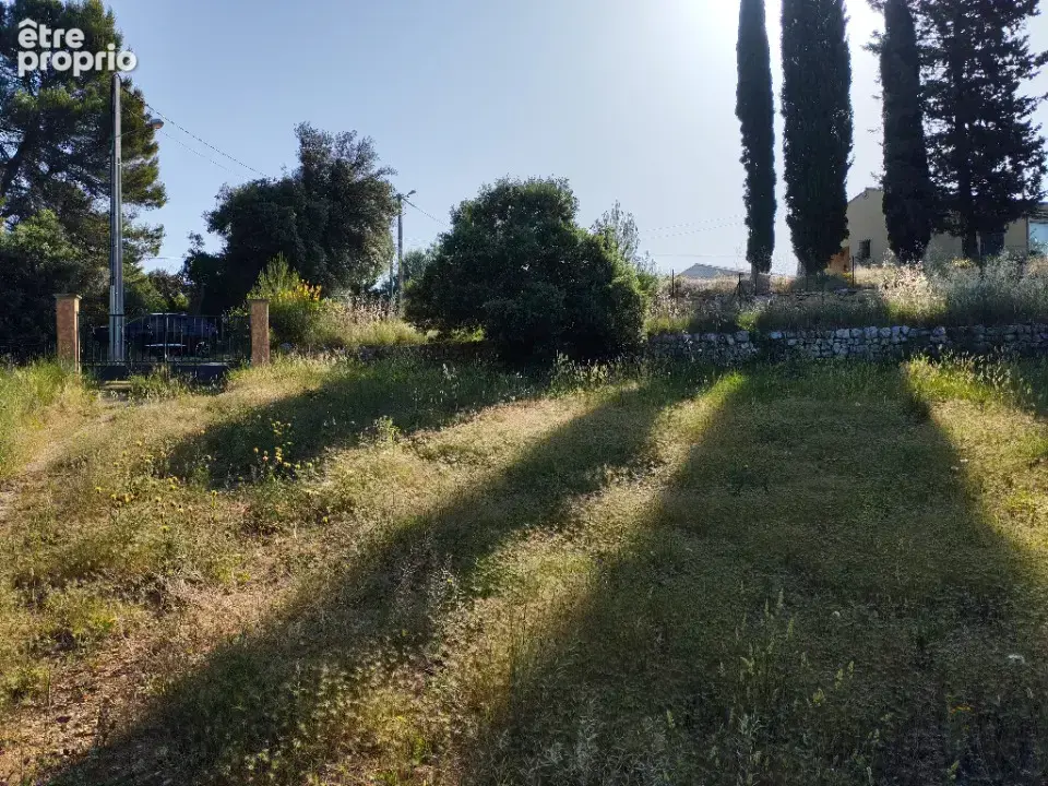 Terrain 677 m² à Lorgues  - photo 6