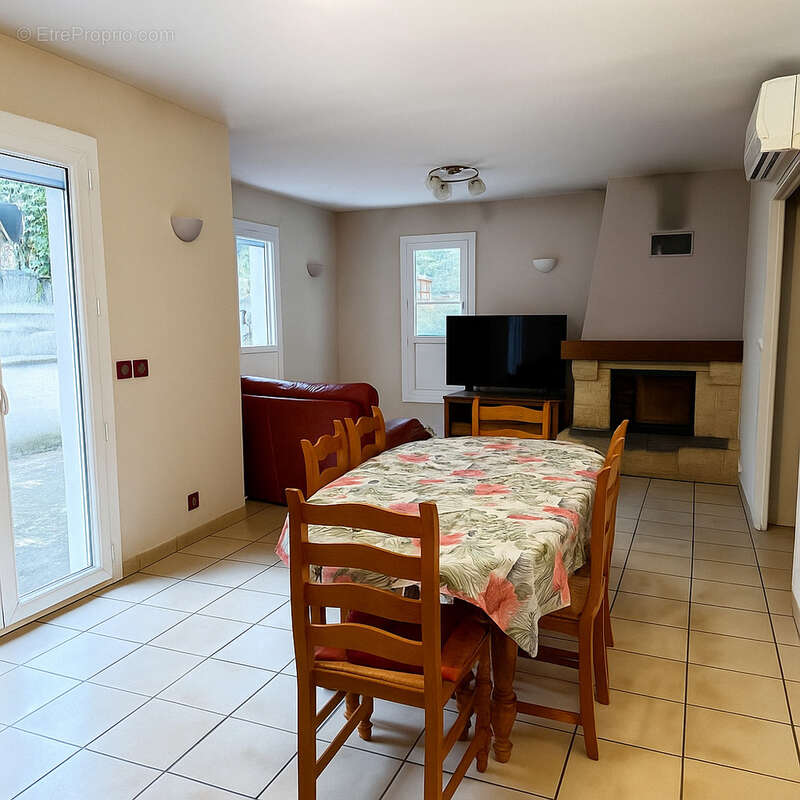 Maison à VAULX-MILIEU