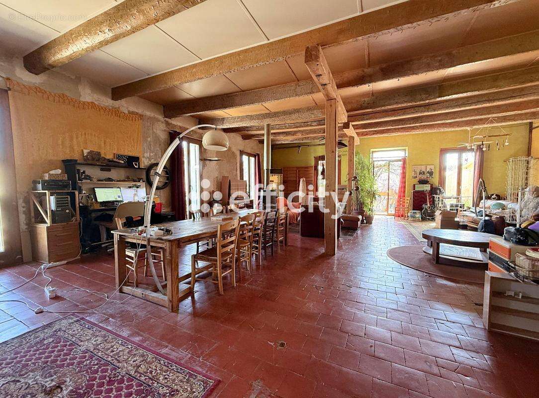 Maison à SAINT-FELIX-DE-LODEZ