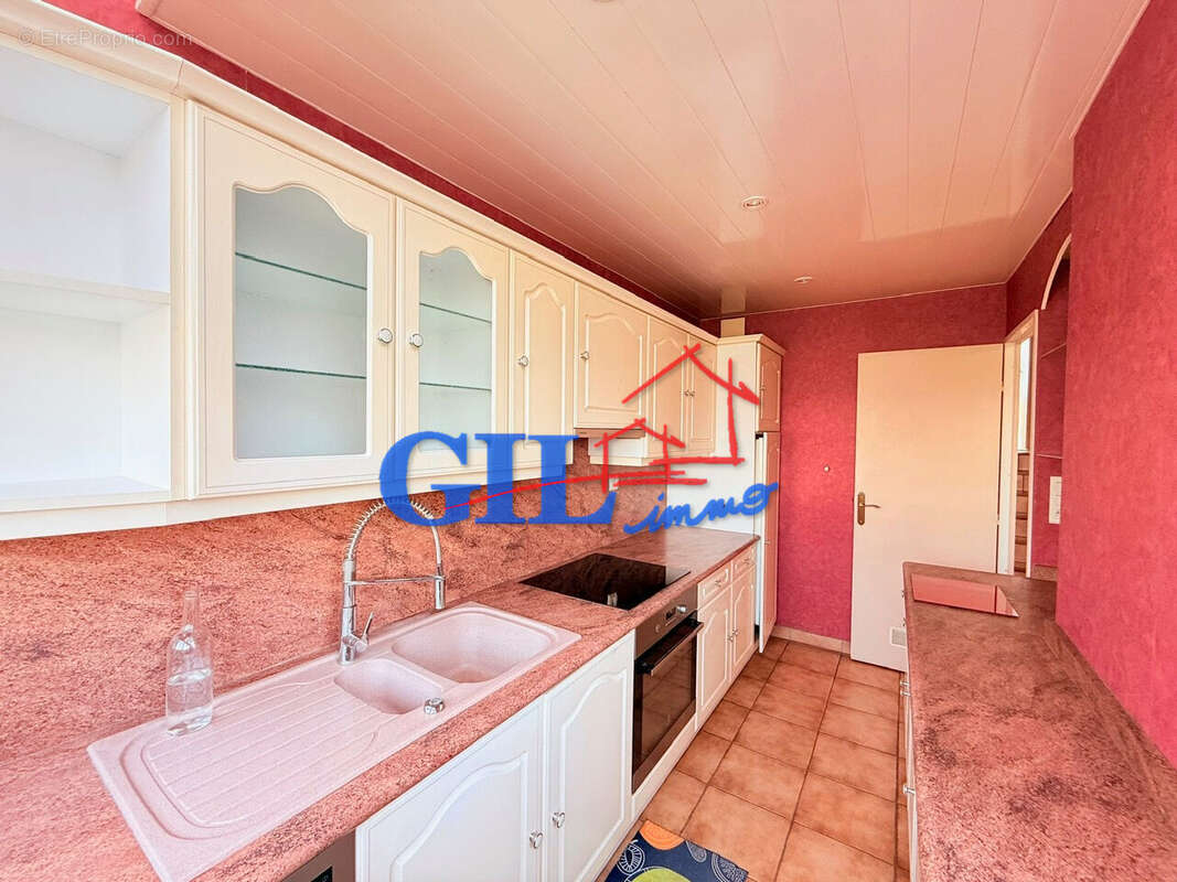 Maison à SAVIGNY-LE-TEMPLE