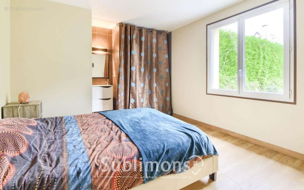 Maison à SAINTE-LUCE-SUR-LOIRE