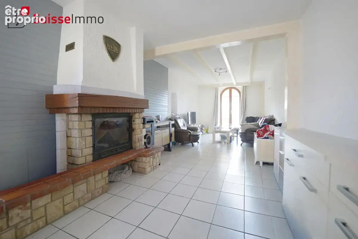Murs + appartement T5 (+ possibilité fonds restaurant + Licence 4 ) - photo 12