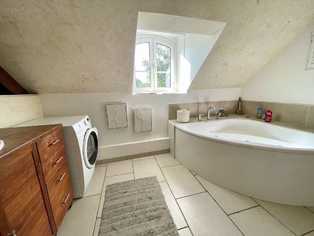 Maison 132 m² à Noisy-Sur-Ecole  - photo 8