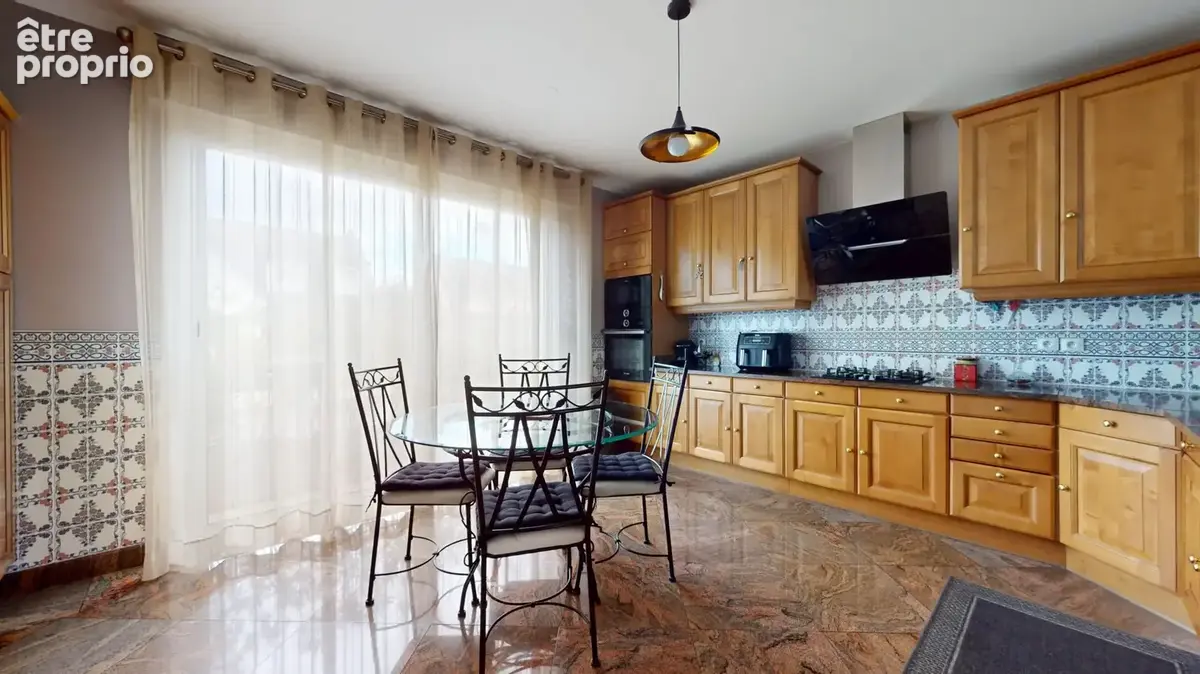 Maison 7 pièces 155 m² à vendre à Ormesson-Sur-Marne (94490) - photo 6