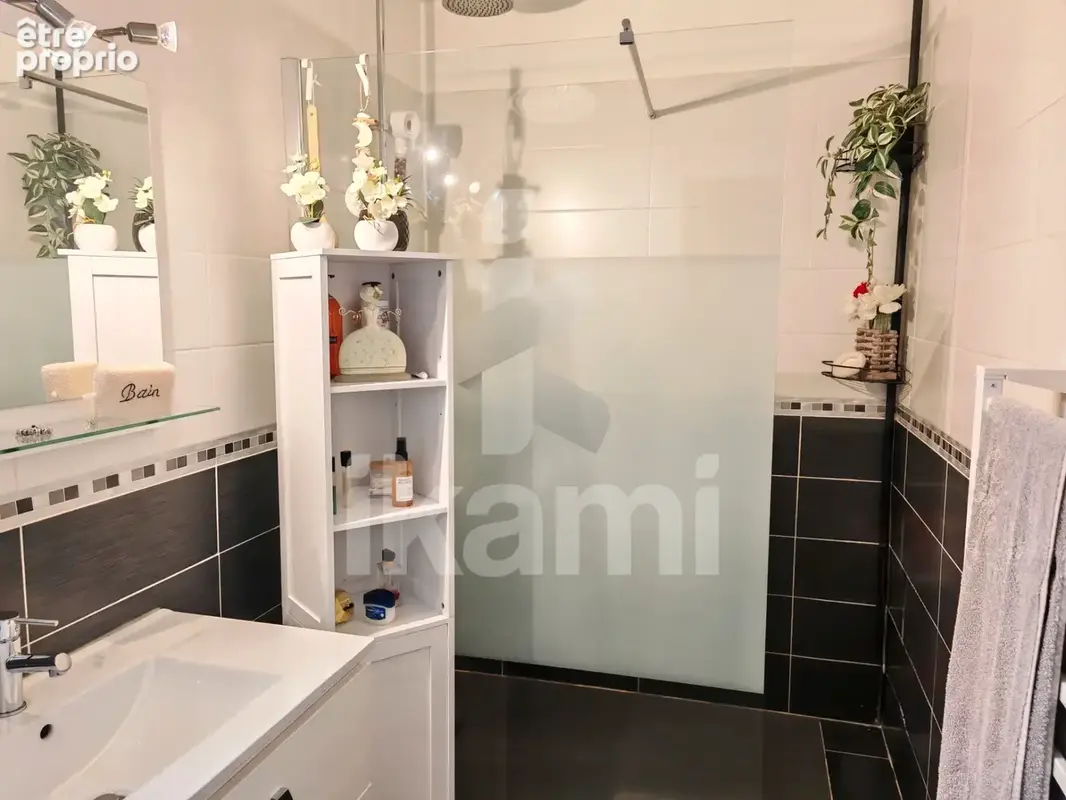 T4 de 85 m2  Balcon et loggia - photo 8