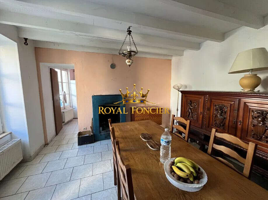 Maison 74 m² à Descartes  - photo 3