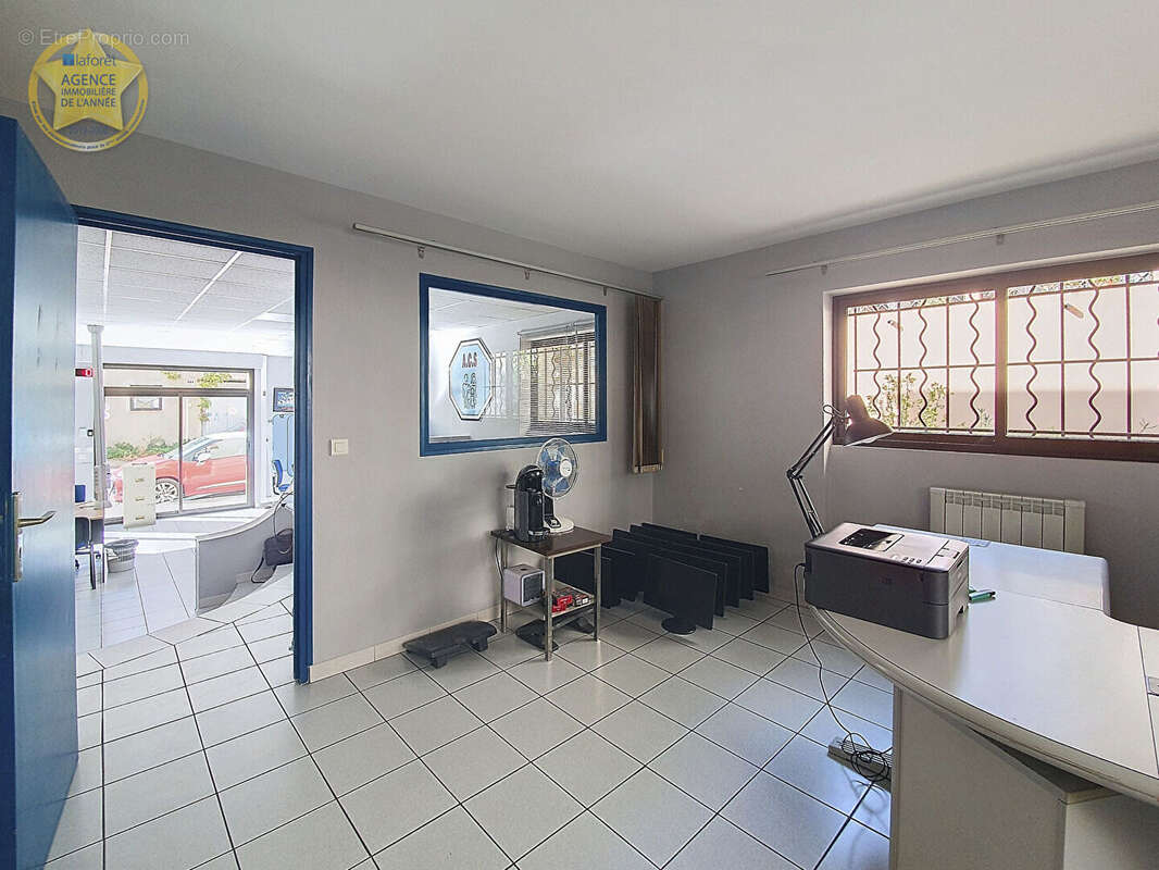 Commerce à LES ANGLES