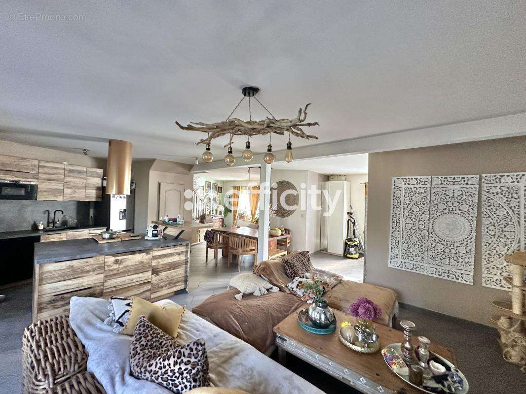 Maison à PONT-SAINT-MARTIN