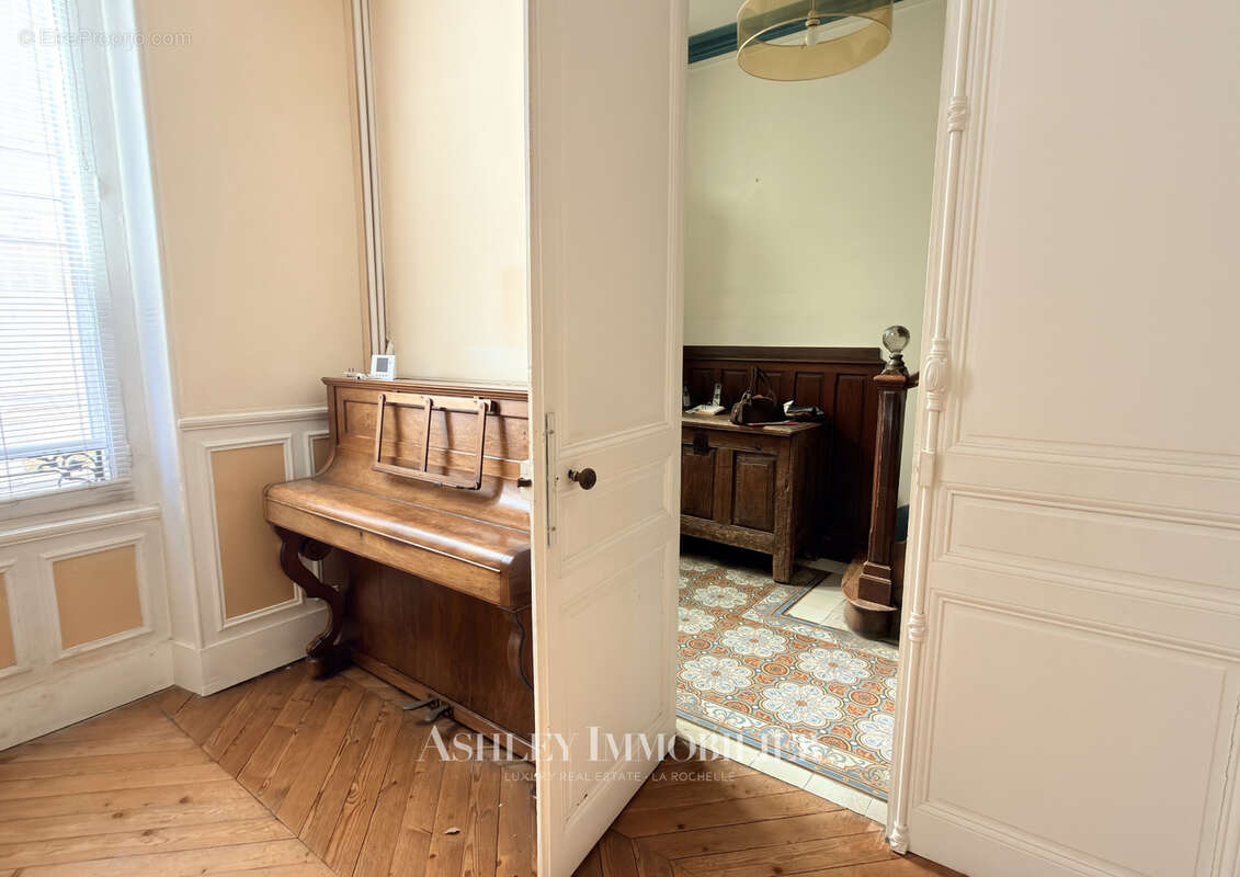 À vendre - maison de caractère à rafraichir - la rochelle - la genette - photo 11