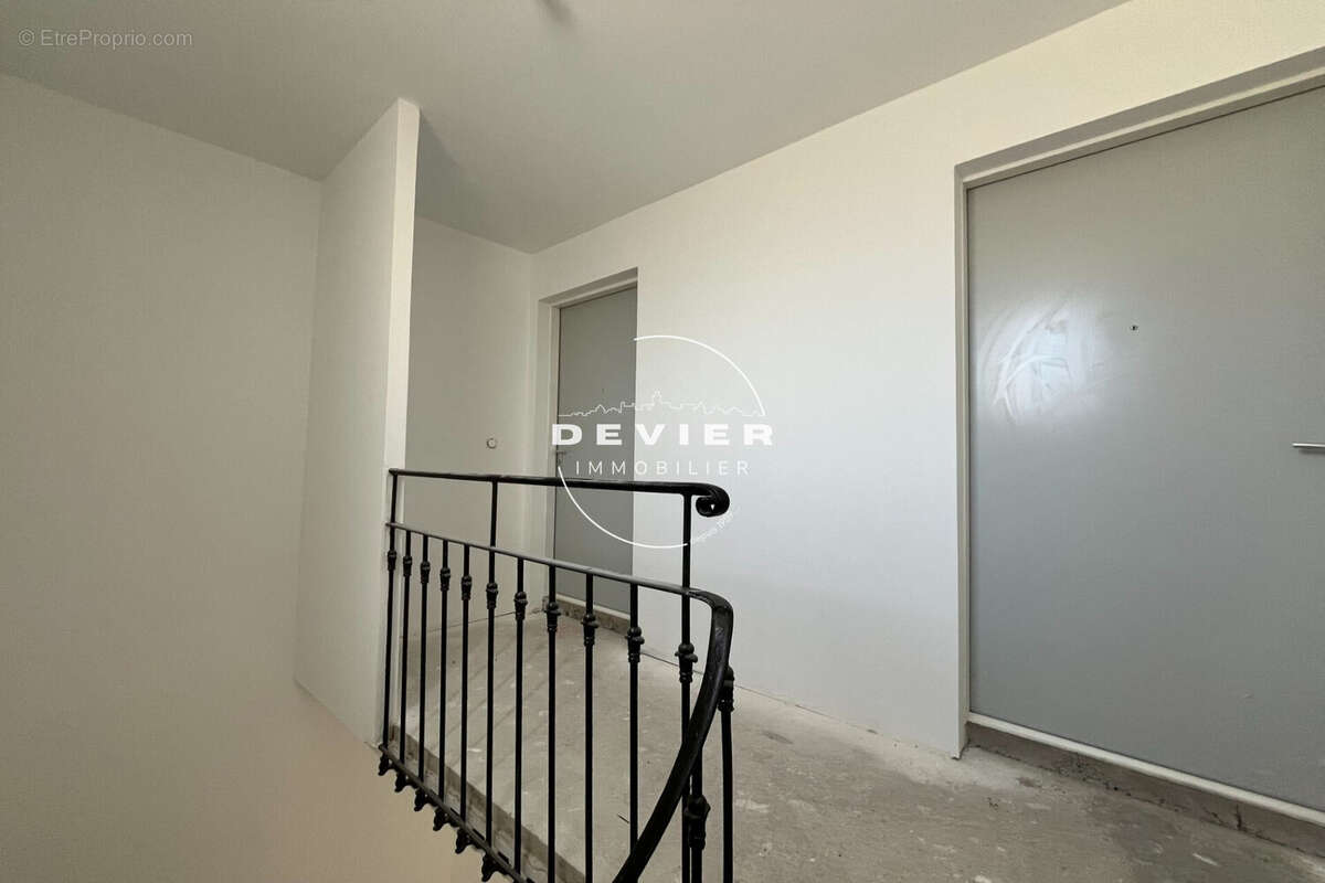 Appartement 73 m² à Saint-Drezery  - photo 8