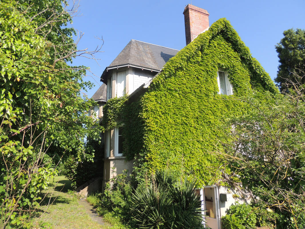 Maison à SAINTE-FLORENCE