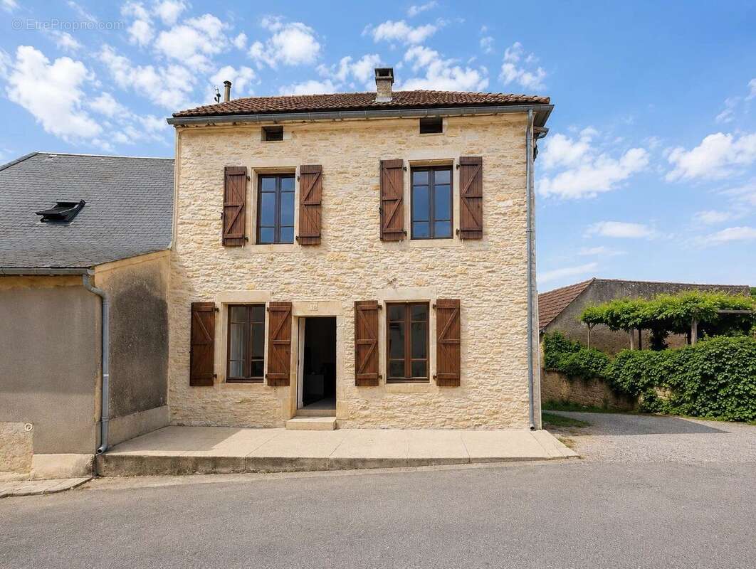 Maison à DEGAGNAC