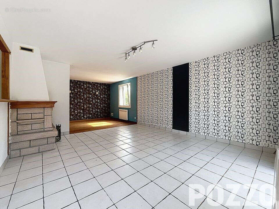 A VENDRE - Maison de 107.35 m² - proche de condé sur vire - photo 4